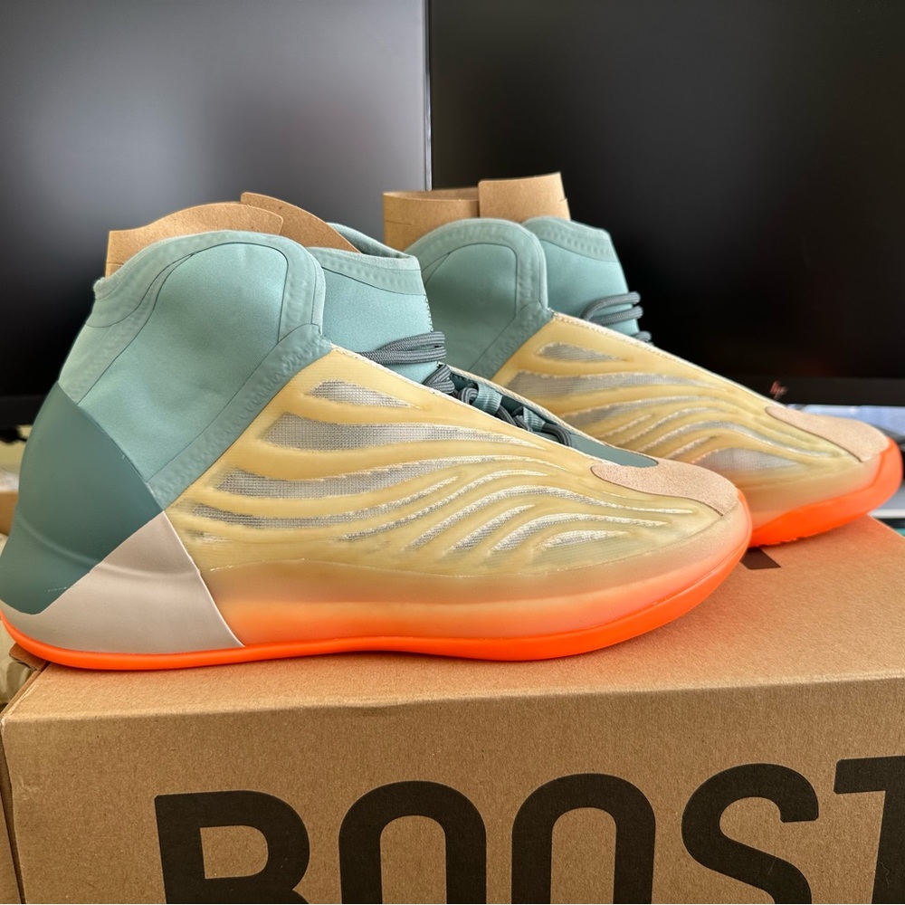 Adidas YZY QNTM HP6595 Sneakers